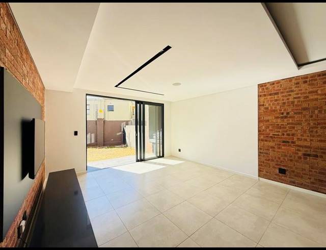 2 BEDROOM APARTMENT FOR SALE IN BROADACRES